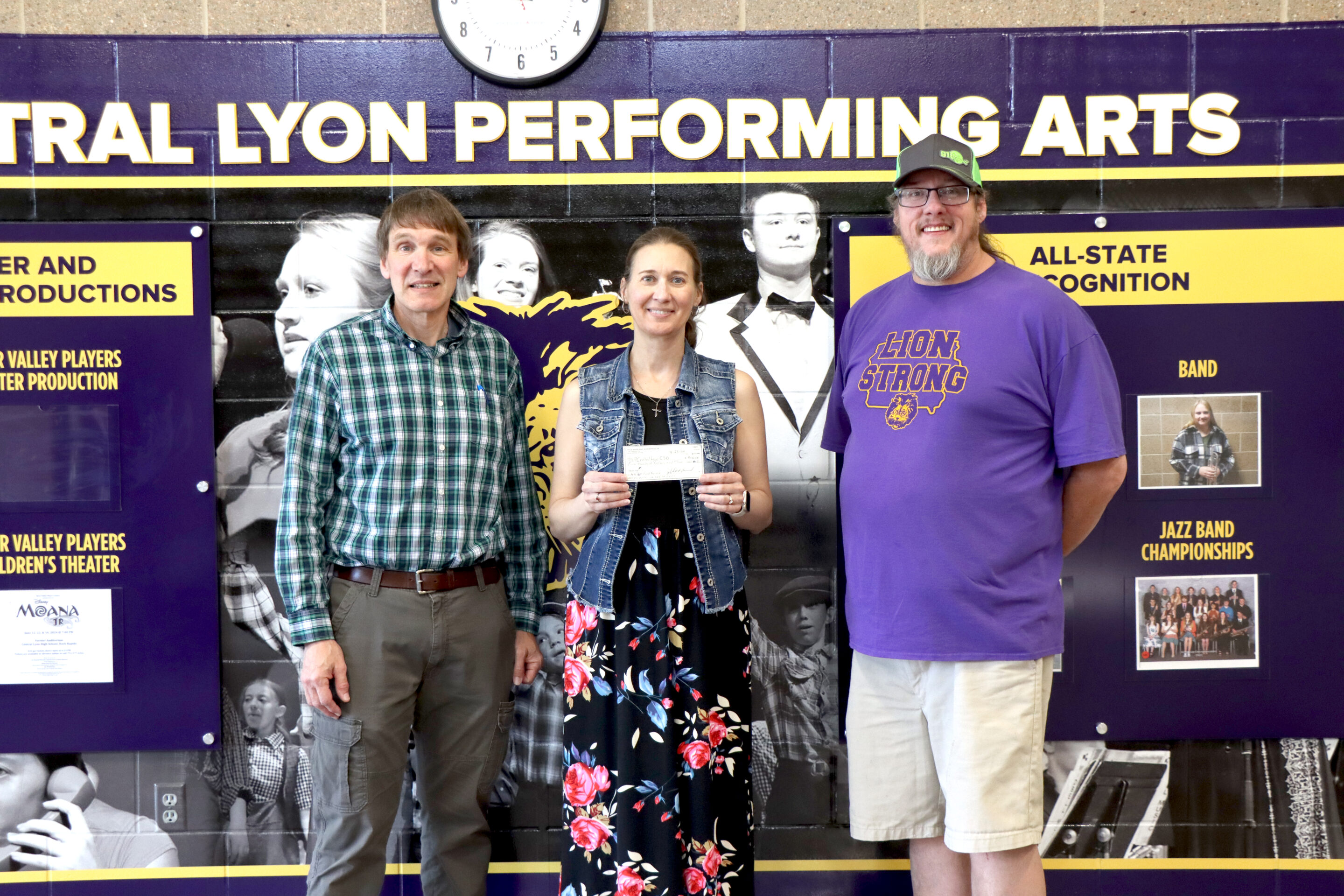 Rock River Golf And Country Club Donates To Central Lyon Music - Lyon 